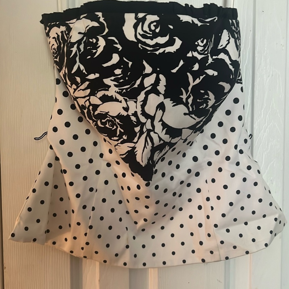 Strapless top